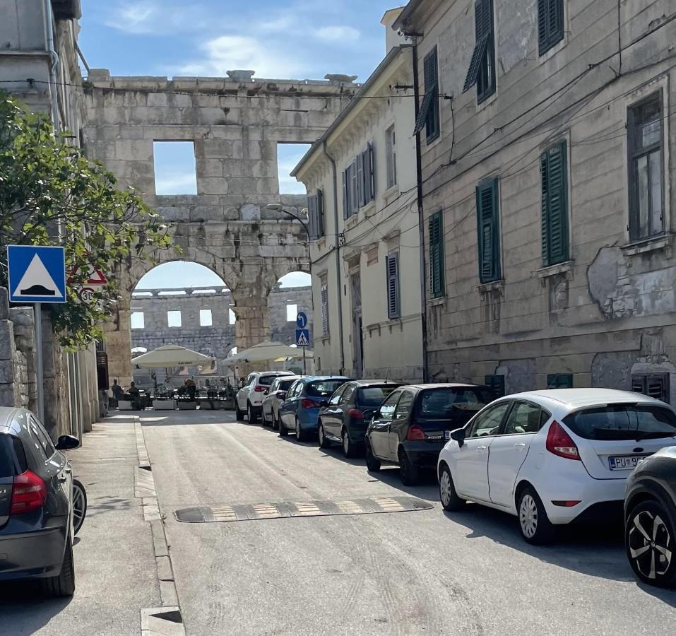 شقة Nina Colosseum بولا المظهر الخارجي الصورة